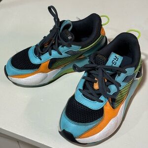 Puma Black and Blue Sneakers Dynamic Design